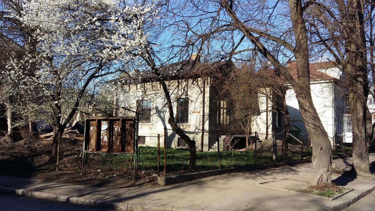 Hostel Mif Ivano-Frankivsk Luaran gambar