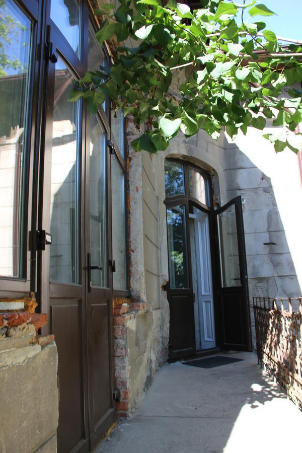 Hostel Mif Ivano-Frankivsk Luaran gambar