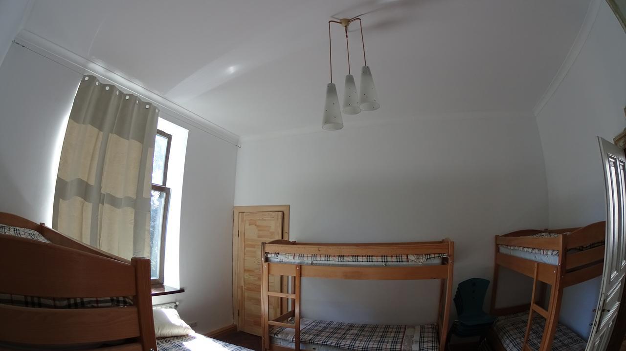 Hostel Mif Ivano-Frankivsk Luaran gambar